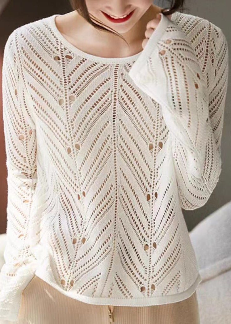 Effortlessly Elegant Top with a Timeless Design