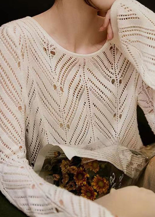 Effortlessly Elegant Top with a Timeless Design