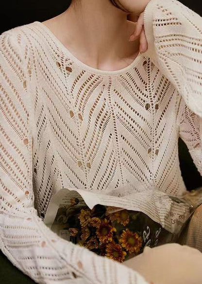 Effortlessly Elegant Top with a Timeless Design