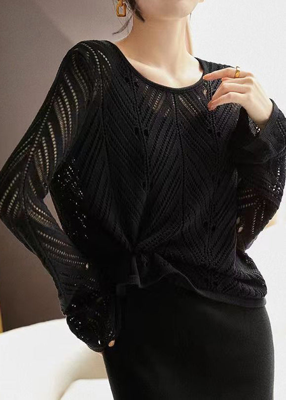 Effortlessly Elegant Top with a Timeless Design