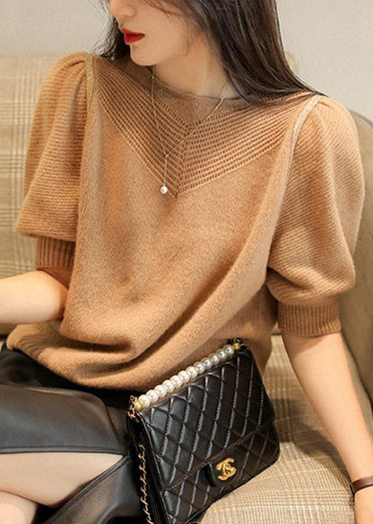 Well Tailored Sweater with a Graceful Silhouette