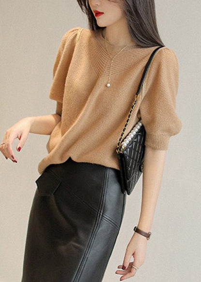 Well Tailored Sweater with a Graceful Silhouette
