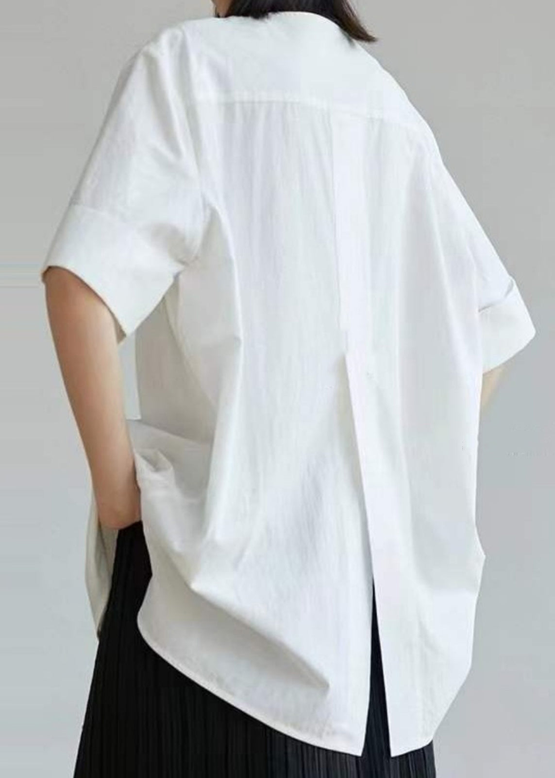 Classic Vintage Shirt with a Flattering Fit