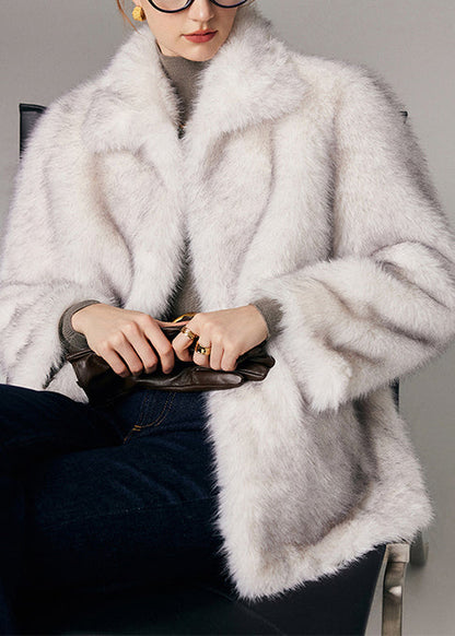Elegantly Styled Jacket for Everyday Wear