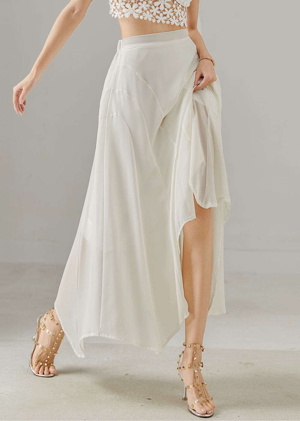 Beautifully Finished Garment in a Timeless Design
