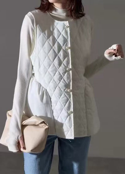 Sophisticated Garment with a Clean Classic Look