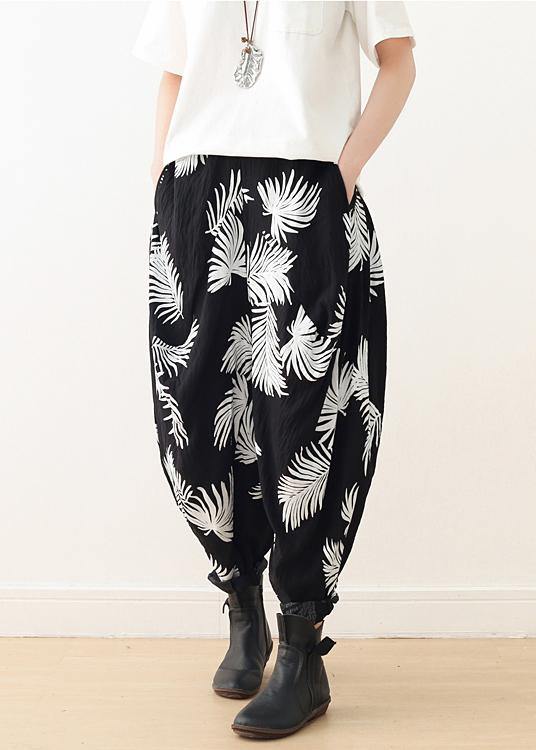 Effortlessly Elegant Pants with a Timeless Design