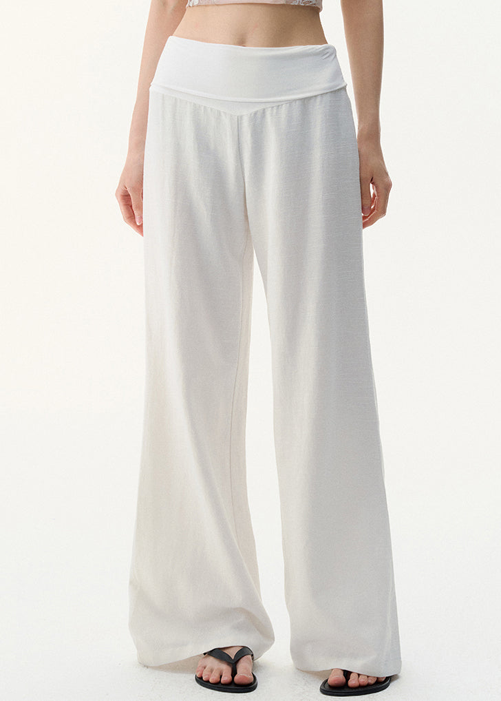 Elegantly Styled Pants for Everyday Wear