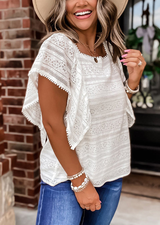 Classic Vintage Blouse with a Flattering Fit