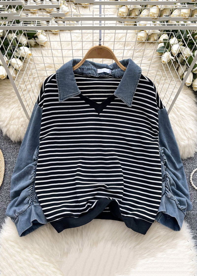 Effortlessly Elegant Top with a Timeless Design