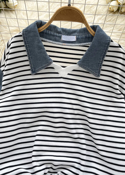 Effortlessly Elegant Top with a Timeless Design