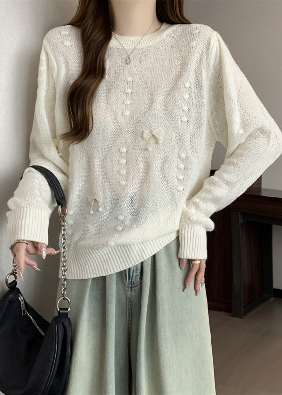Effortlessly Elegant Top with a Timeless Design