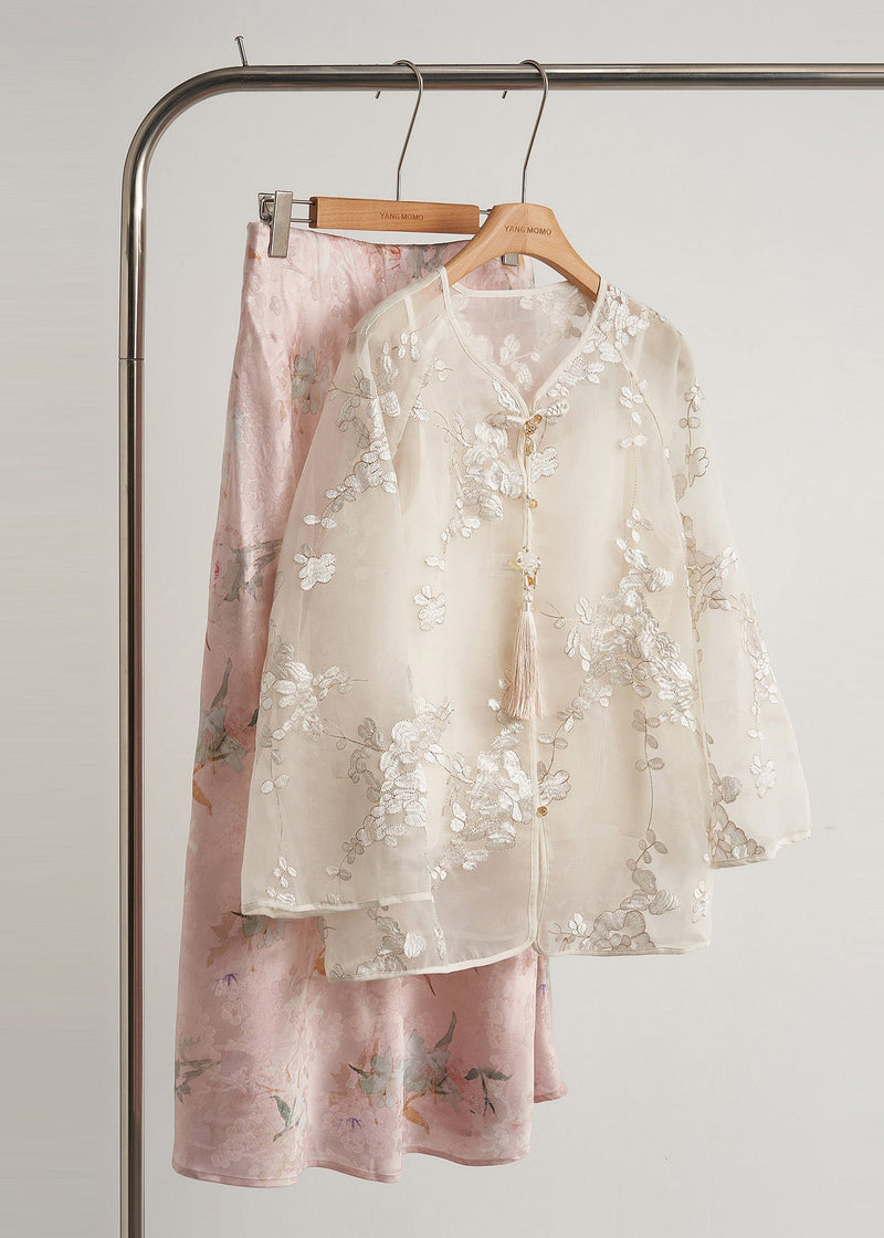 Beautifully Finished Coat in a Timeless Design