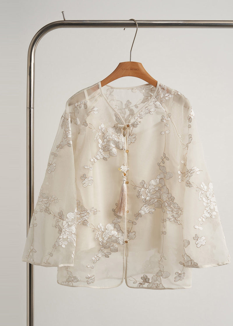 Beautifully Finished Coat in a Timeless Design