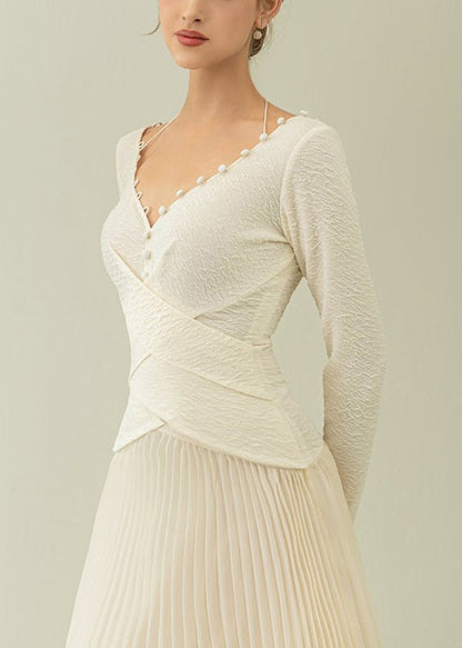 Effortlessly Elegant Dress with a Timeless Design
