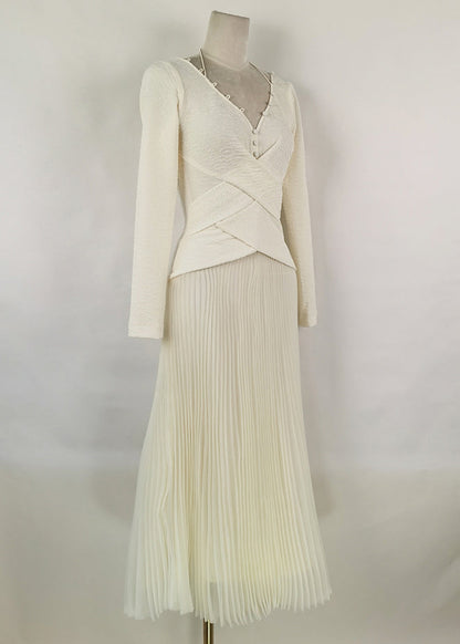 Effortlessly Elegant Dress with a Timeless Design