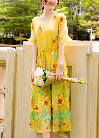 Well Tailored Dress with a Graceful Silhouette