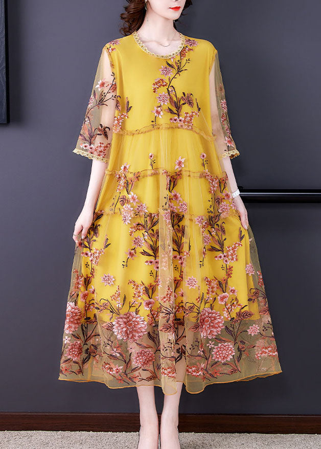 Well Tailored Dress with a Graceful Silhouette