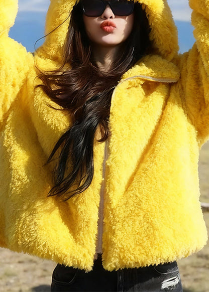 Gracefully Styled Coat for Any Occasion