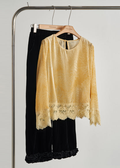 Classic Vintage Shirt with a Flattering Fit