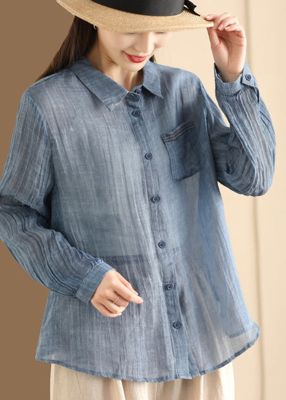 Classic Vintage Blouse with a Flattering Fit