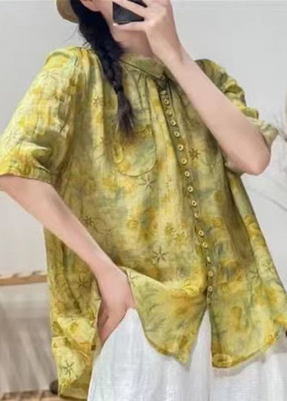 Classic Vintage Blouse with a Flattering Fit