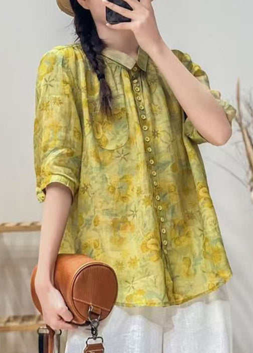 Classic Vintage Blouse with a Flattering Fit
