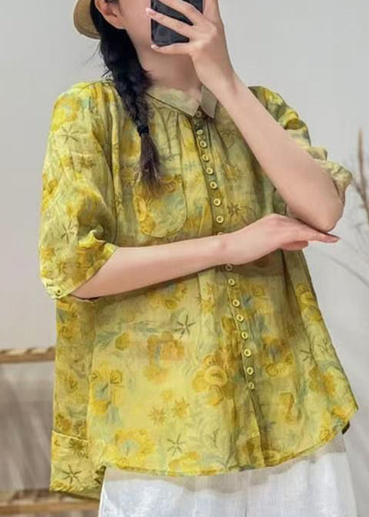 Classic Vintage Blouse with a Flattering Fit