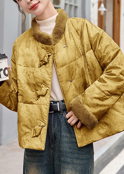 Gracefully Styled Coat for Any Occasion