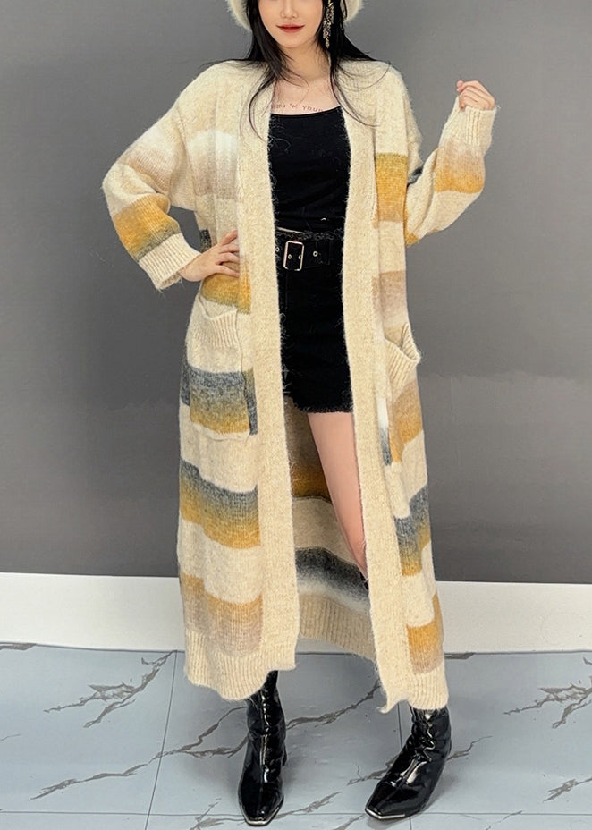 Effortlessly Elegant Cardigan with a Timeless Design
