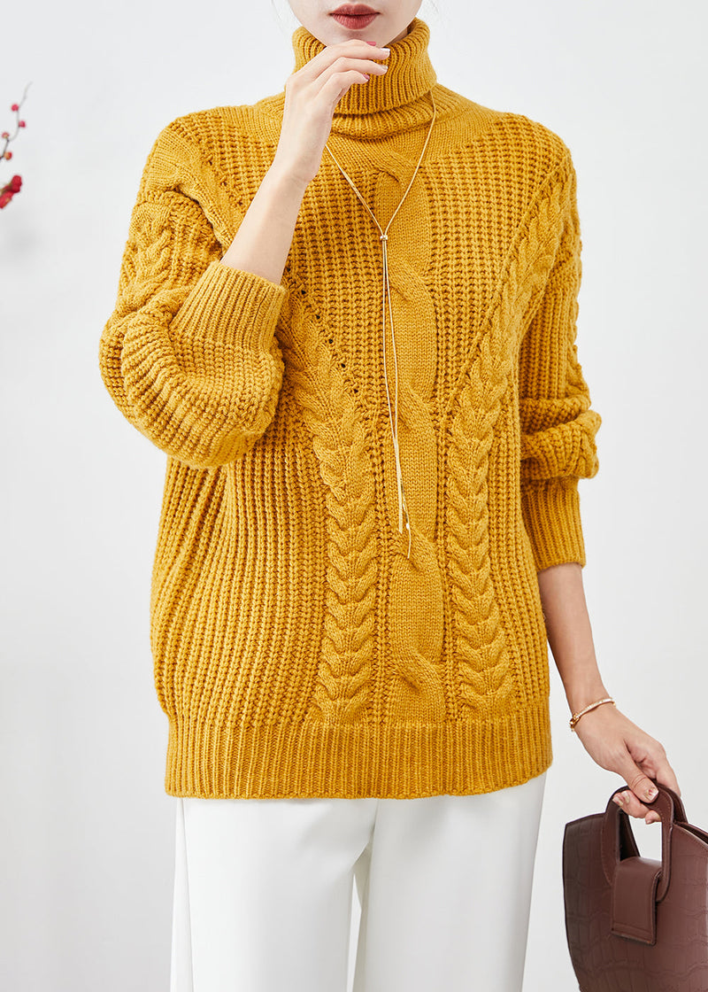 Well Tailored Sweater with a Graceful Silhouette