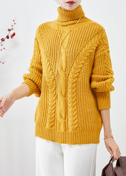 Well Tailored Sweater with a Graceful Silhouette