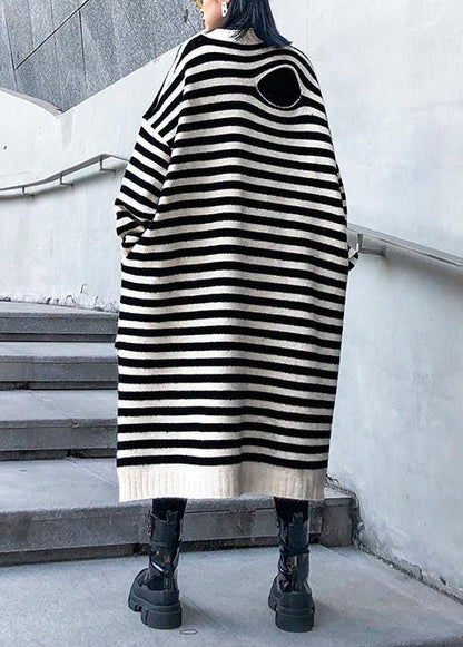 Classic Vintage Sweater with a Flattering Fit