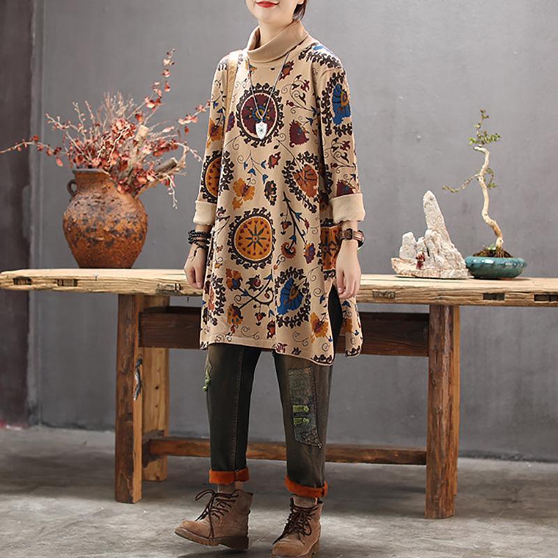 Effortlessly Elegant Sweater with a Timeless Design