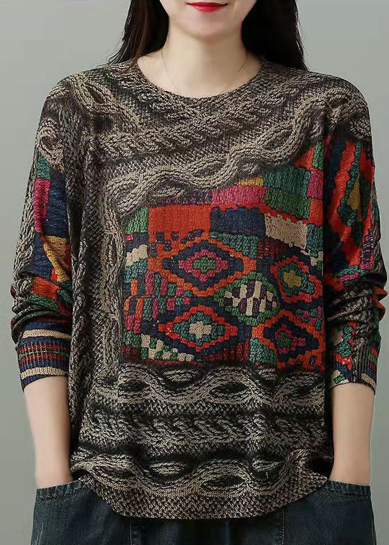 Classic Vintage Sweater with a Flattering Fit