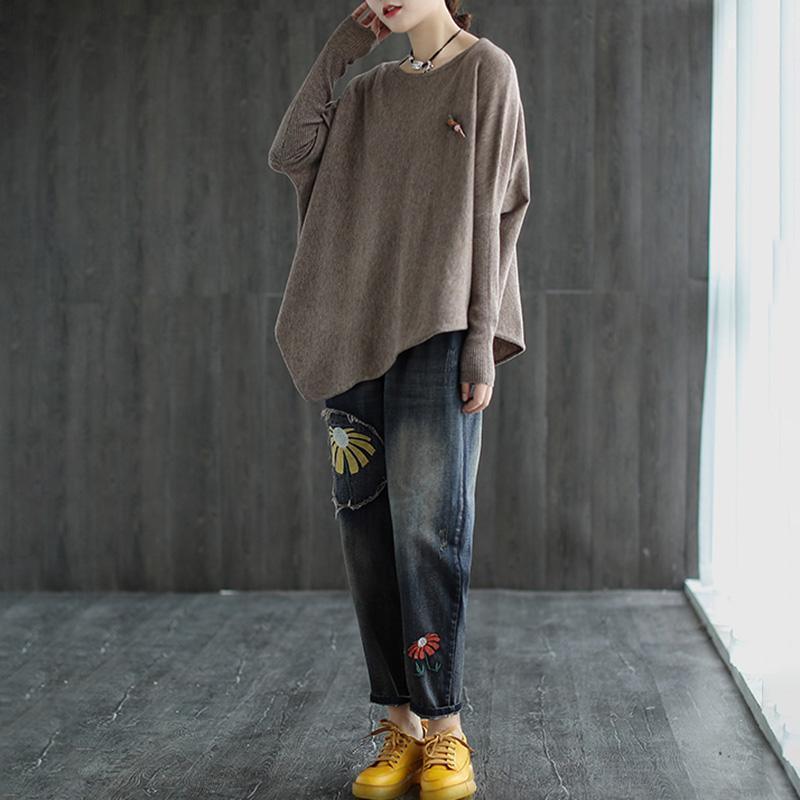 Effortlessly Elegant Sweater with a Timeless Design