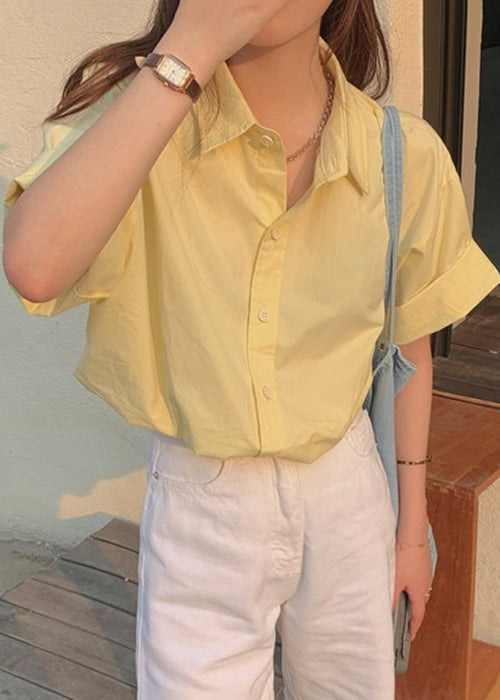 Classic Vintage Shirt with a Flattering Fit