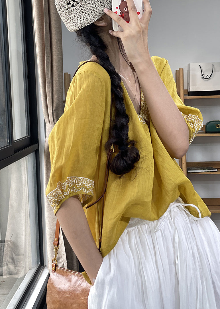 Effortlessly Elegant Shirt with a Timeless Design