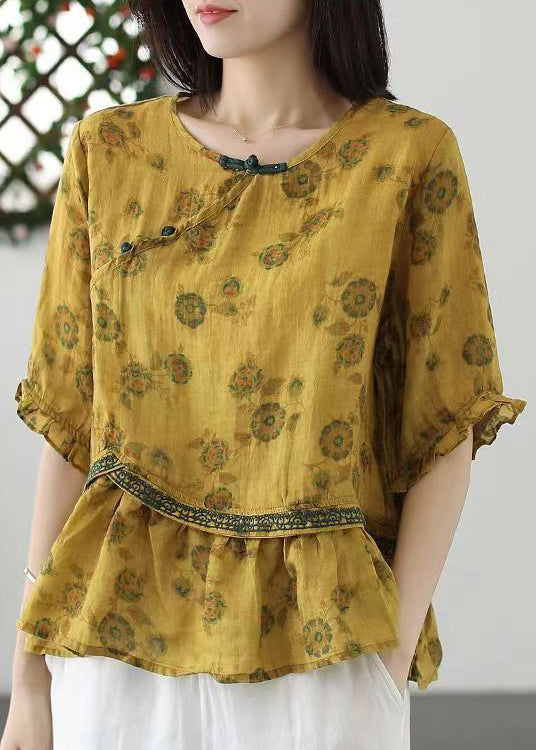 A Vintage Style Top with Delicate Timeless Details
