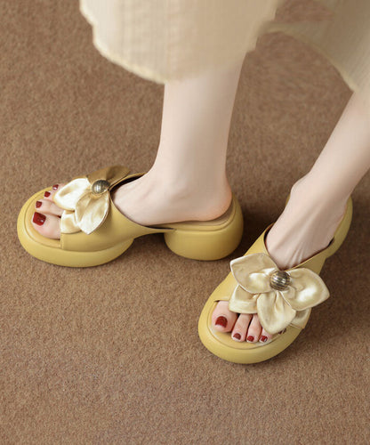 Graceful Orthopedic Sandals for Modern Look