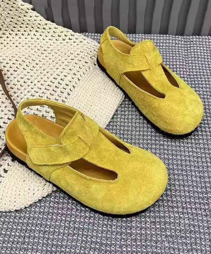 Graceful Orthopedic Flats for Modern Look