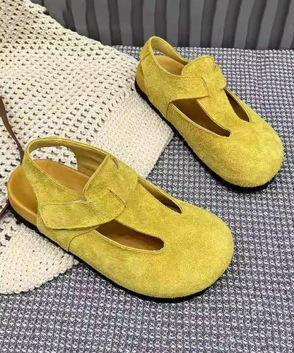 Graceful Orthopedic Flats for Modern Look