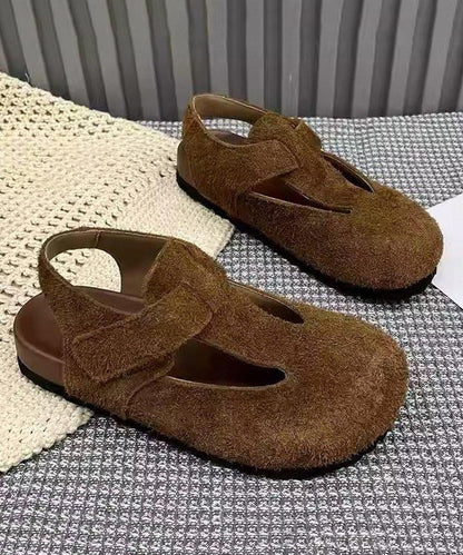Graceful Orthopedic Flats for Modern Look
