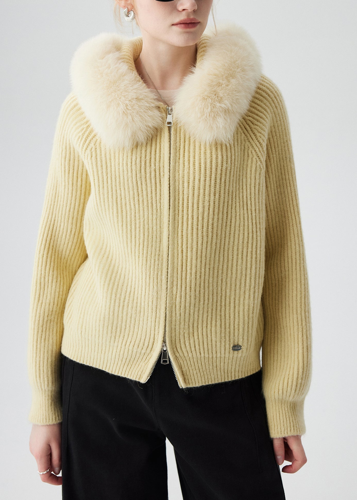 Elegantly Styled Cardigan for Everyday Wear