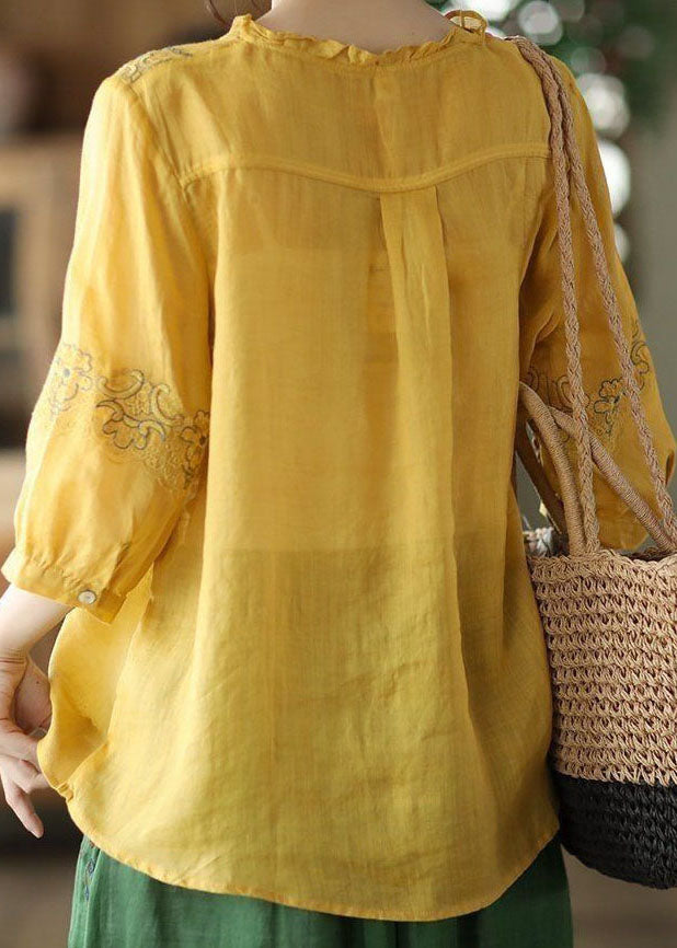 Well Tailored Top with a Graceful Silhouette