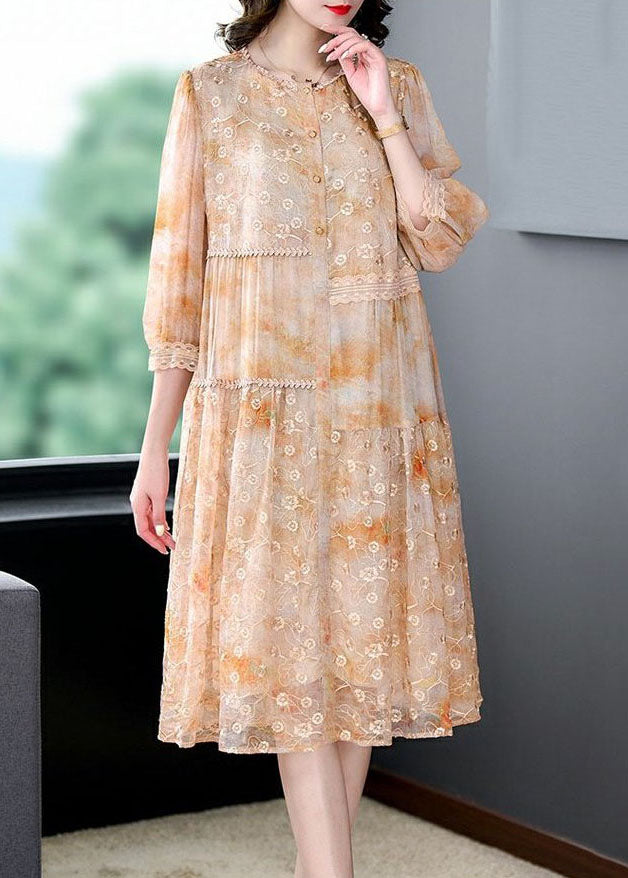 Well Tailored Dress with a Graceful Silhouette