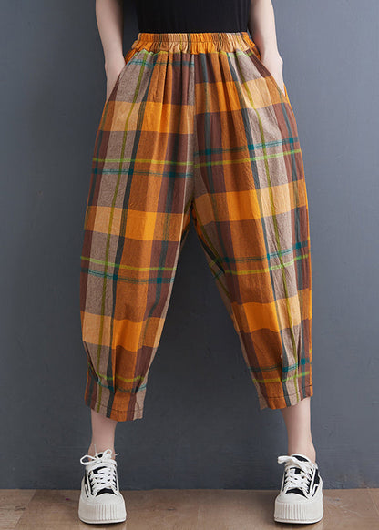 Effortlessly Elegant Pants with a Timeless Design