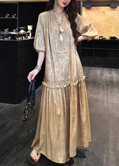 Beautifully Finished Dress in a Timeless Design