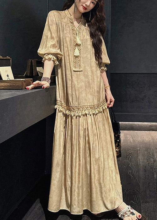Beautifully Finished Dress in a Timeless Design