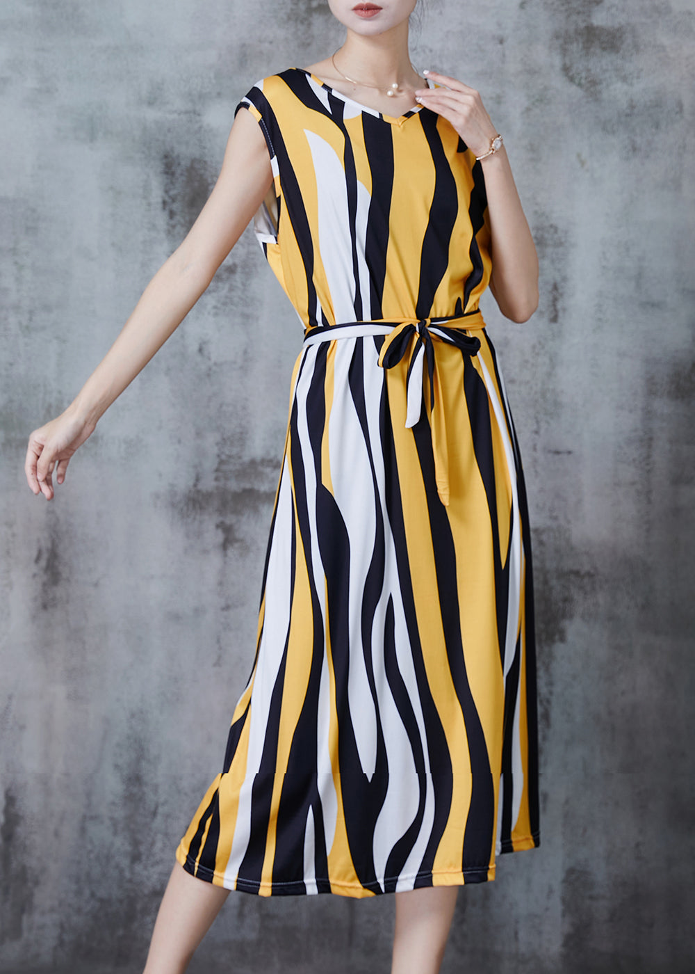 Sophisticated Dress with a Clean Classic Look